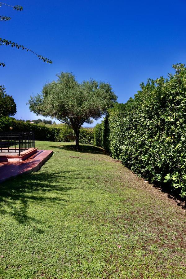Villa Aurelia San Teodoro  Bagian luar foto